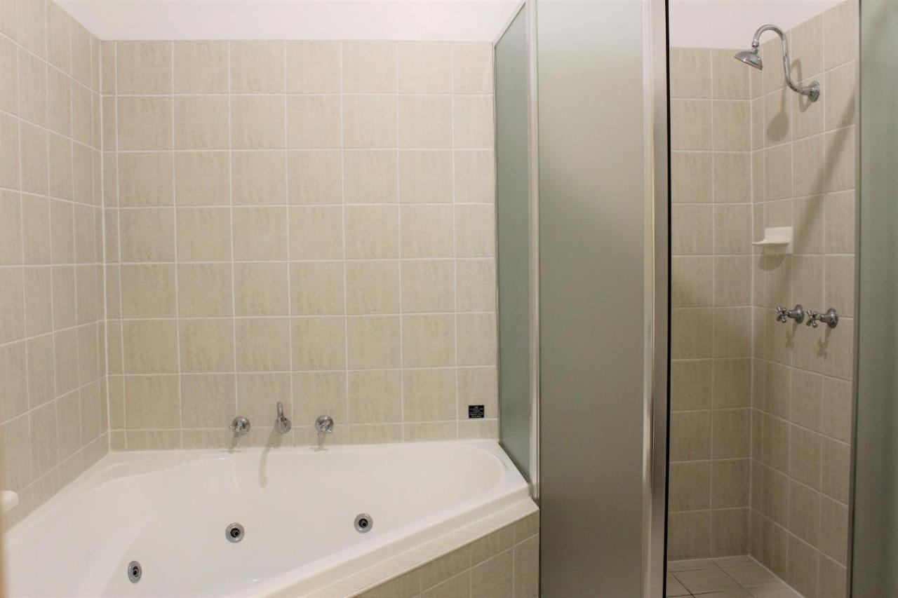 Carlyle Suites & Apartments Wagga Wagga Εξωτερικό φωτογραφία
