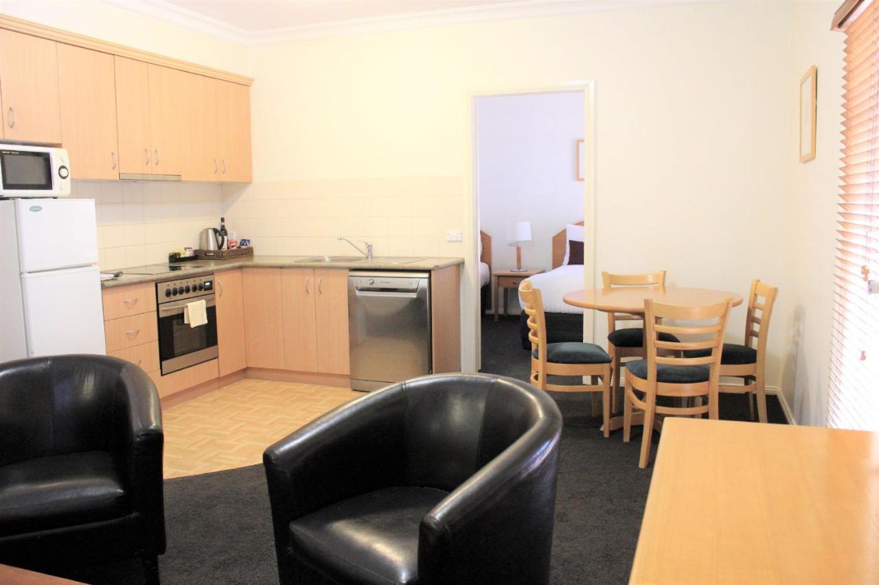 Carlyle Suites & Apartments Wagga Wagga Εξωτερικό φωτογραφία