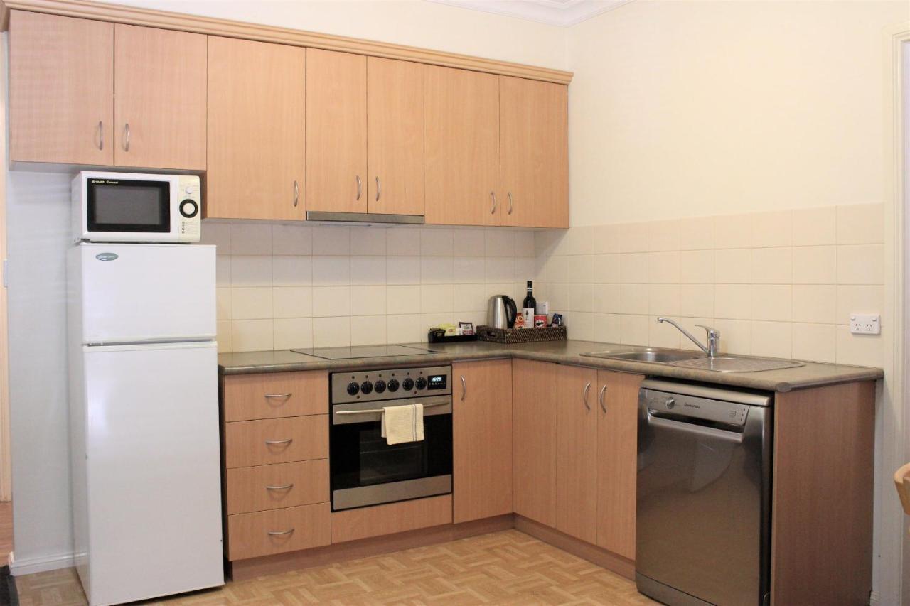 Carlyle Suites & Apartments Wagga Wagga Εξωτερικό φωτογραφία