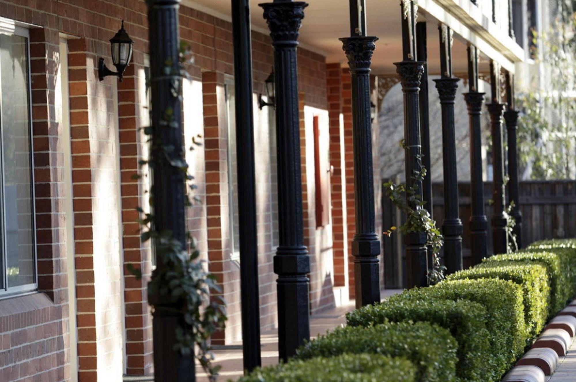 Carlyle Suites & Apartments Wagga Wagga Εξωτερικό φωτογραφία